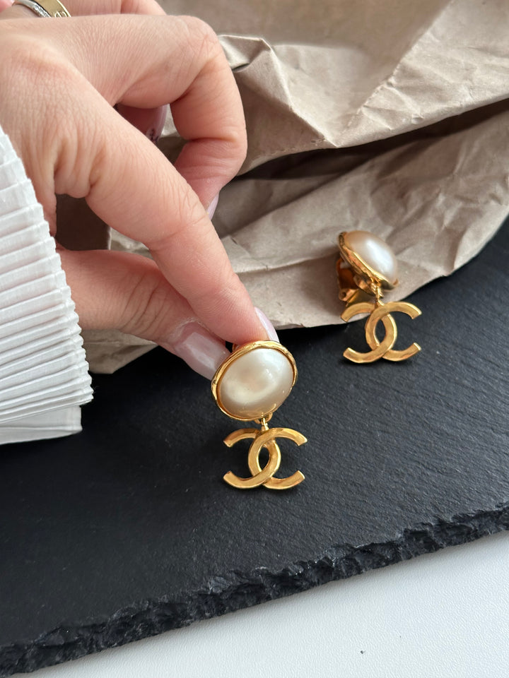 CHANEL Large Pearl CC Drop Clip-On Earrings ✨｜Convertible Vintage Charm