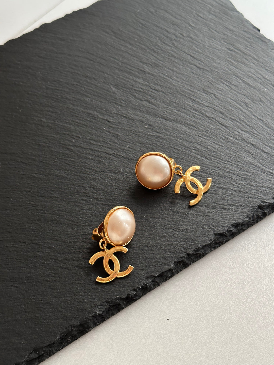 CHANEL Large Pearl CC Drop Clip-On Earrings ✨｜Convertible Vintage Charm