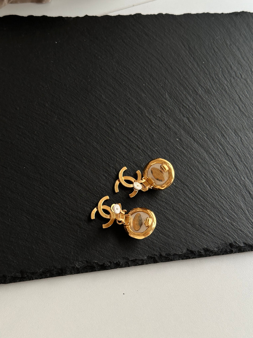 CHANEL Large Pearl CC Drop Clip-On Earrings ✨｜Convertible Vintage Charm