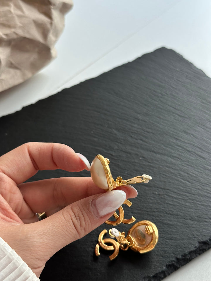 CHANEL Large Pearl CC Drop Clip-On Earrings ✨｜Convertible Vintage Charm