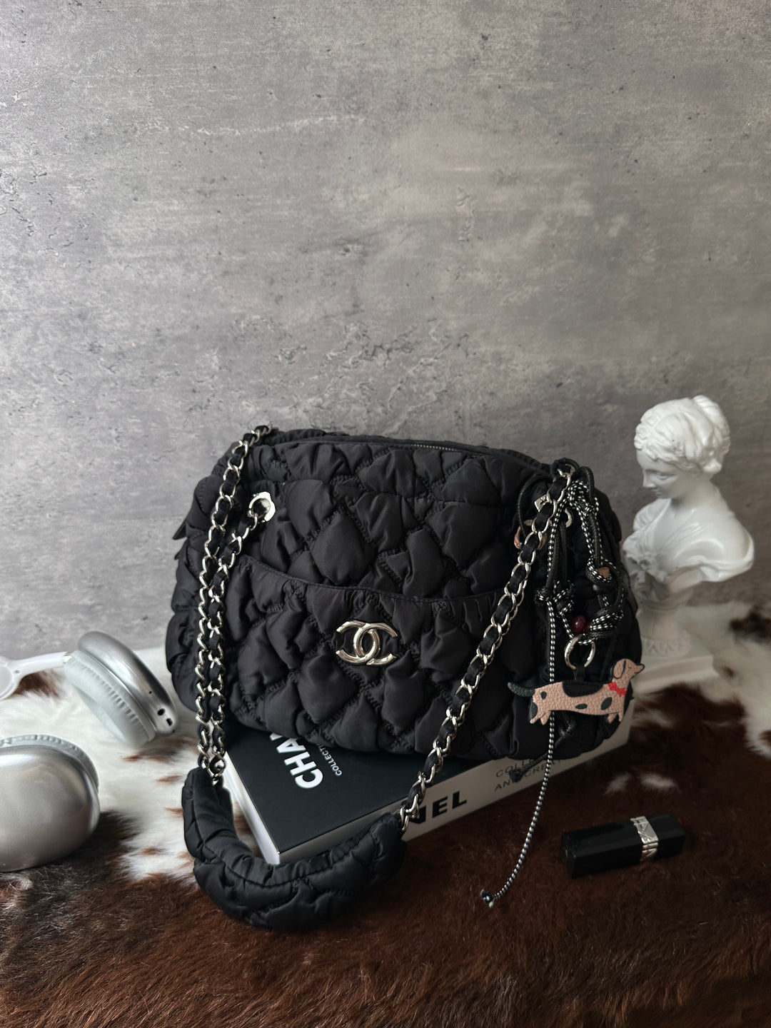 Chanel Puffy Nylon Hobo Bag 🤍🖤｜Puffy Quilted Design｜Lightweight Feel｜Easy-Care Nylon