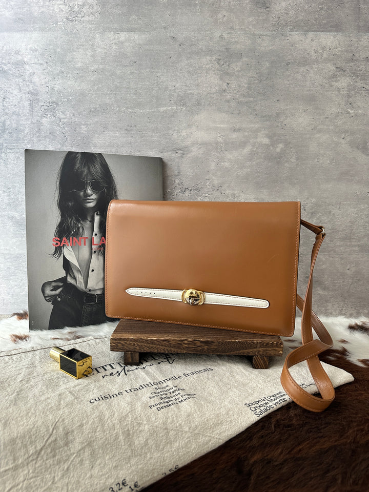GUCCI Vintage Crossbody Bag 🤎🤍｜Minimal Design × Gold Turn-Lock × Timeless Brown