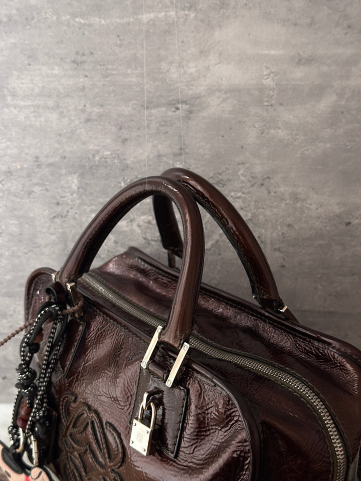 Loewe Small Amazona Bag 🖤❤️｜Glossy Patent Finish｜Iconic Anagram Detail｜Compact Collectible