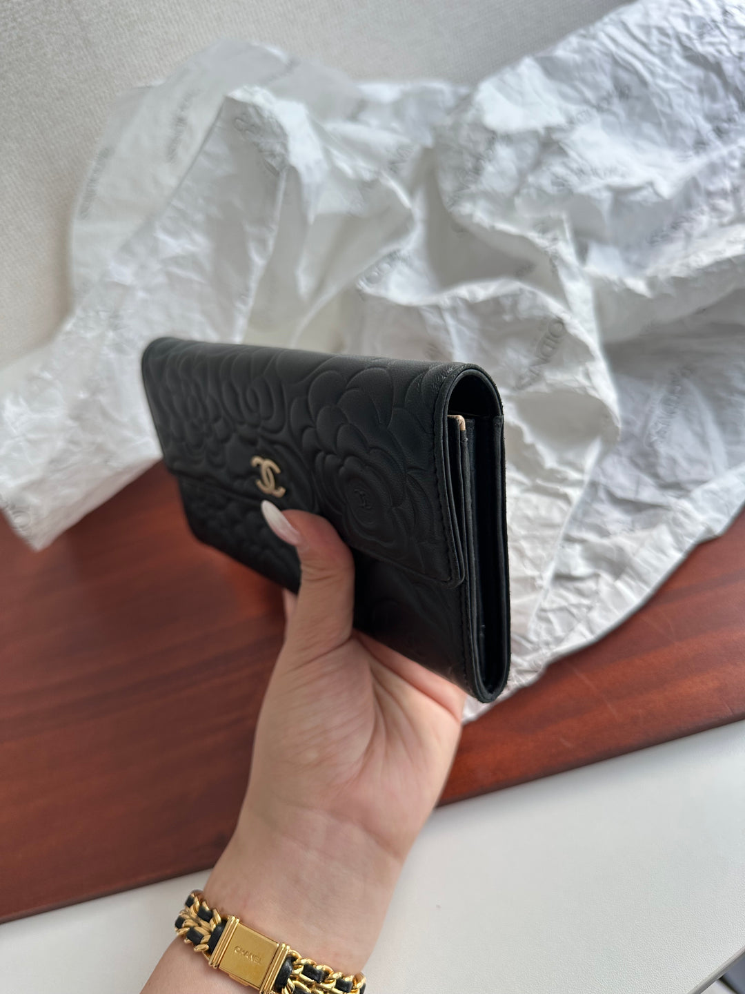 CHANEL Camellia Embossed CC Long Wallet 🖤｜Timeless Elegance & Functional Charm