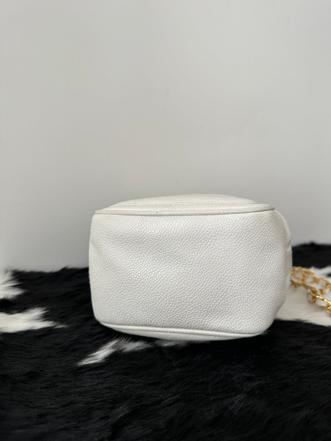 CHANEL 24K White Caviar Mini Backpack Crossbody｜Rare Snow-White Caviar × Oversized 24K CC Turn Lock × Iconic Chain Strap ❄️🤍✨