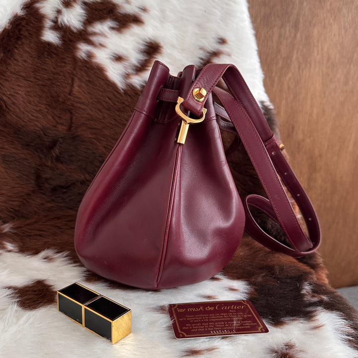 Cartier Must Line Bordeaux Drawstring Shoulder Bag 🍷｜Rich Bordeaux Leather × Iconic Must Line × Vintage Drawstring Design✨