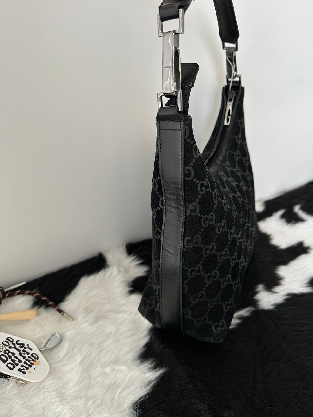 GUCCI So Black Monogram Hobo｜Velvet Shadow GG × Chic All-Black Minimalism × Ultra-Versatile Daily Piece 🖤✨