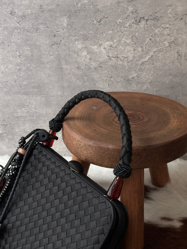 Bottega Veneta Intrecciato Evening Top Handle Bag 🖤｜Elegant Woven Texture｜Unique Handle｜Refined Vintage Charm