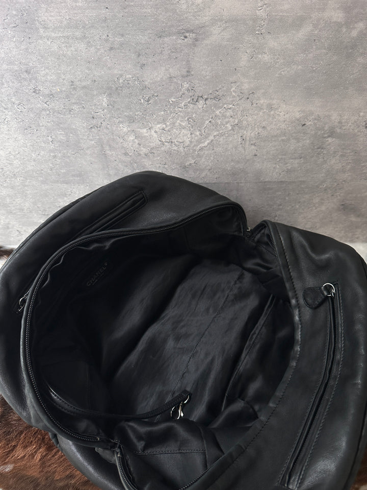 Chanel Piped Quilted Bowling Bag 🖤｜Leather-Wrapped Chain｜Double Zip Pockets｜Great Capacity