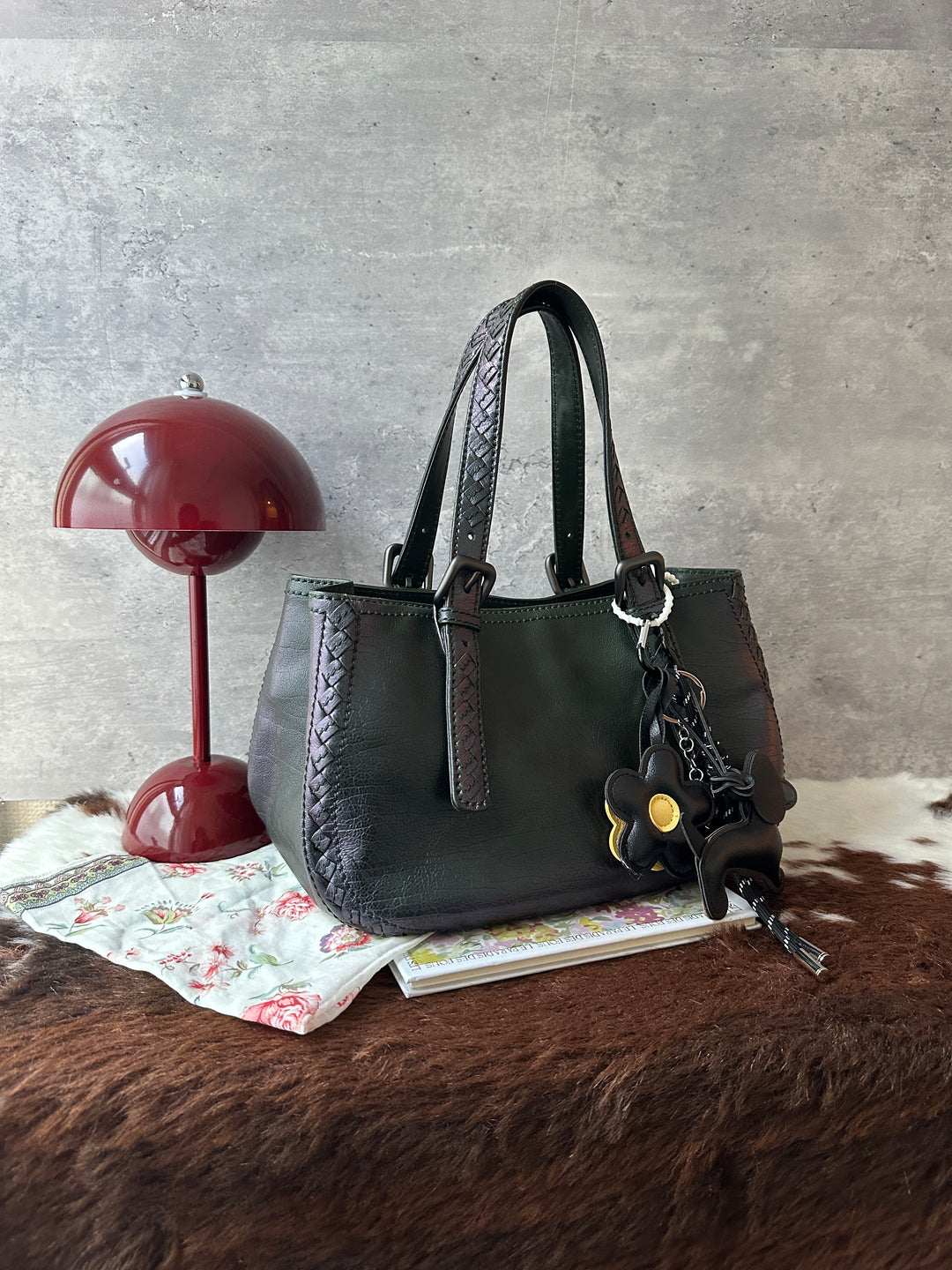 BOTTEGA VENETA Forest Green Leather Tote Bag 💚💜｜Iridescent Finish × Intrecciato Details × Adjustable Handles