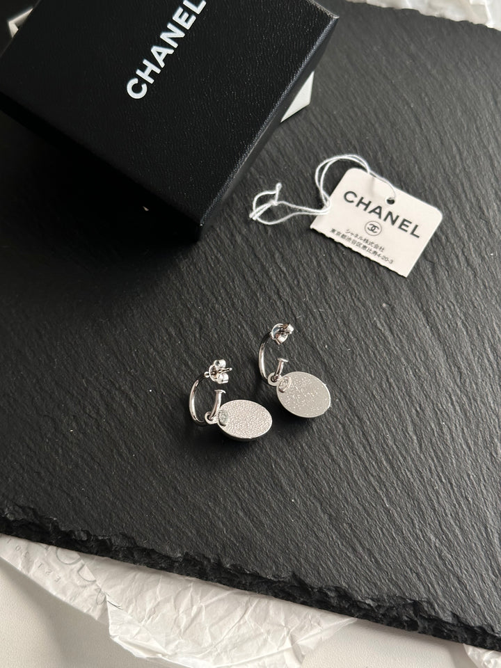 CHANEL Vintage Red Resin CC Drop Earrings ❤️｜Rare Icy Bean Design with Box