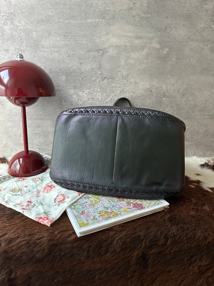 BOTTEGA VENETA Forest Green Leather Tote Bag 💚💜｜Iridescent Finish × Intrecciato Details × Adjustable Handles