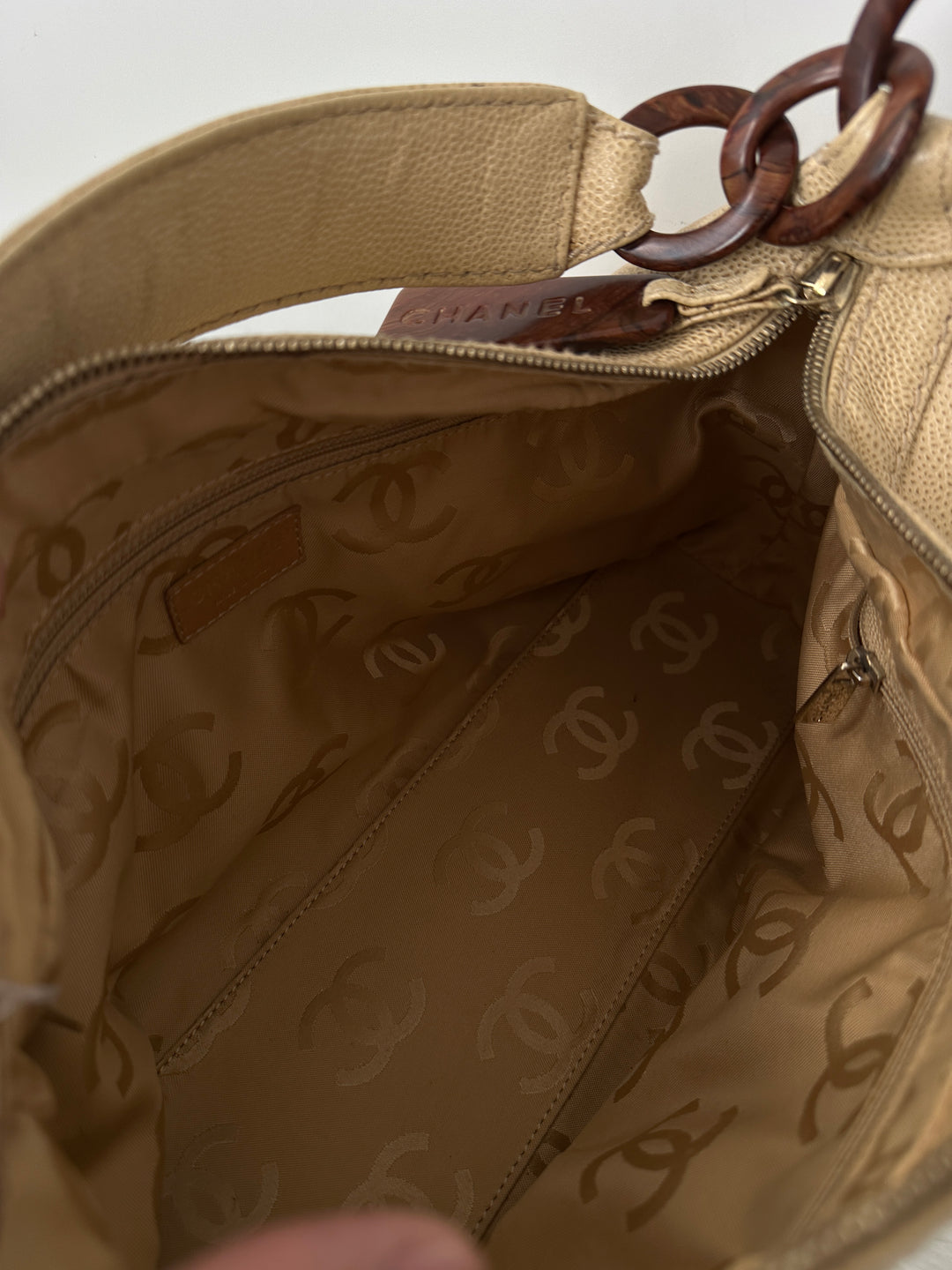 CHANEL CC Small Shoulder Bag 🖤｜Wooden Chain Detail × Caviar Leather × Lightweight Elegance