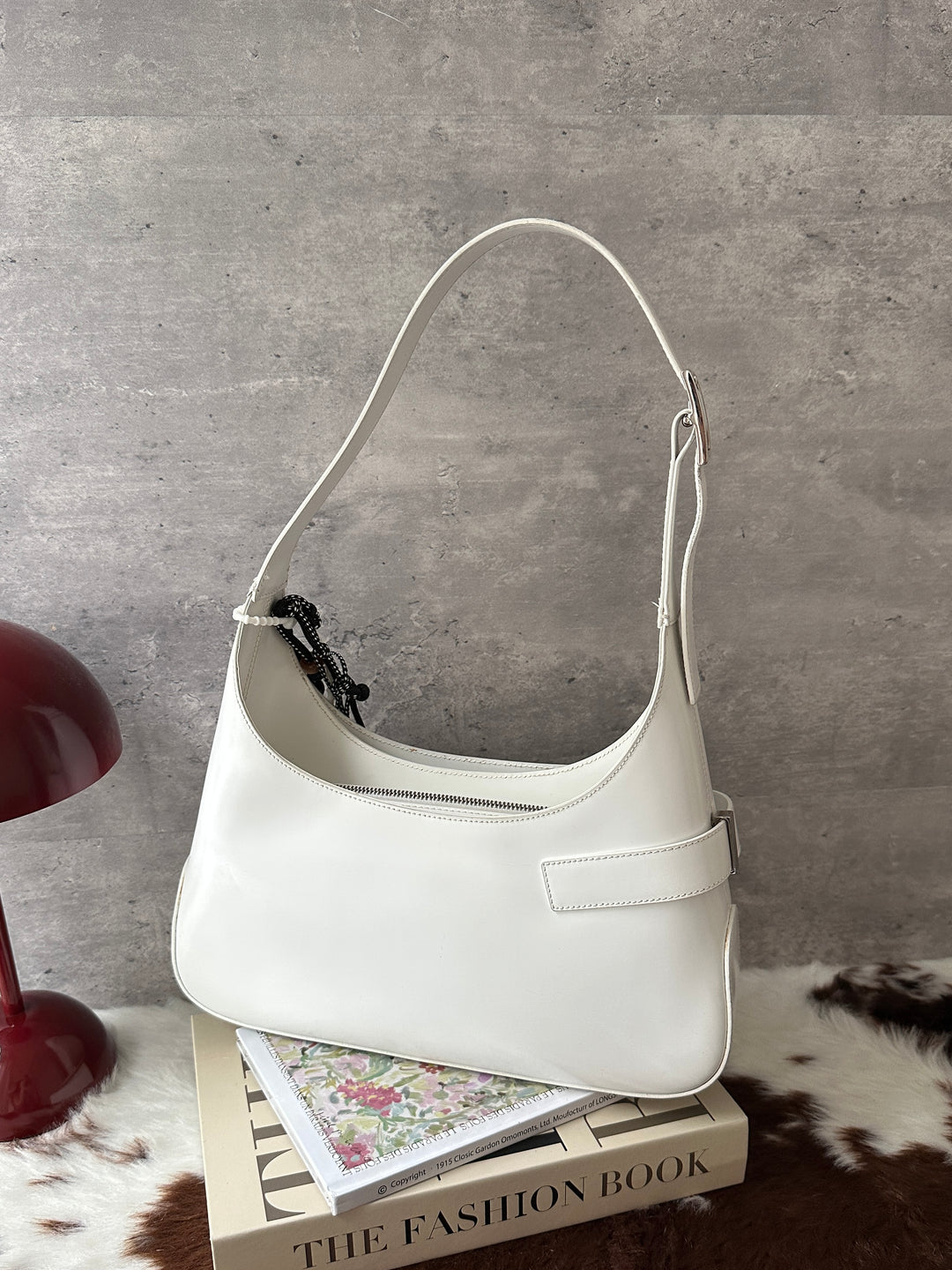 Ferragamo Gancini Hobo Bag ✨｜Glossy White Box Leather｜Small Size｜Versatile Chic