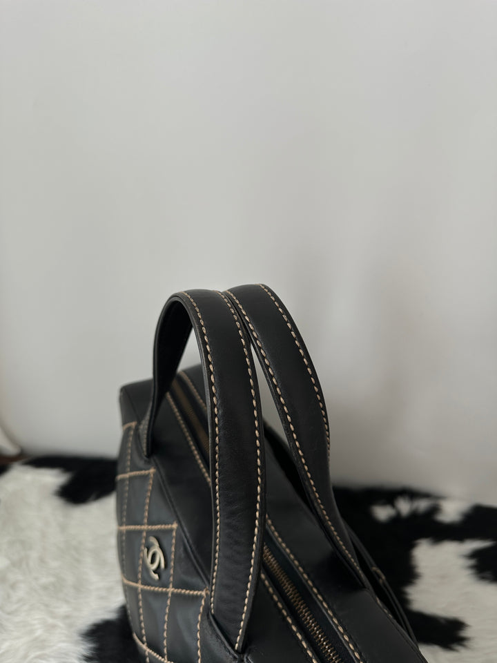 Chanel “Contrast Stitch Boston Tote” 🖤🤍 | Rare Black × White Stitching | With Card & Sticker