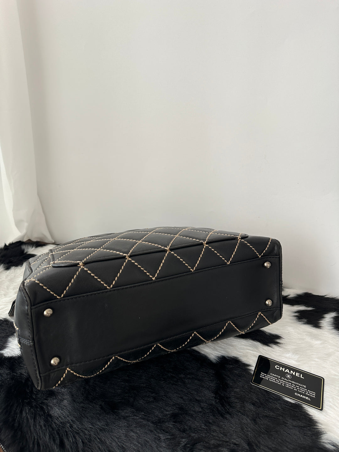 Chanel “Contrast Stitch Boston Tote” 🖤🤍 | Rare Black × White Stitching | With Card & Sticker