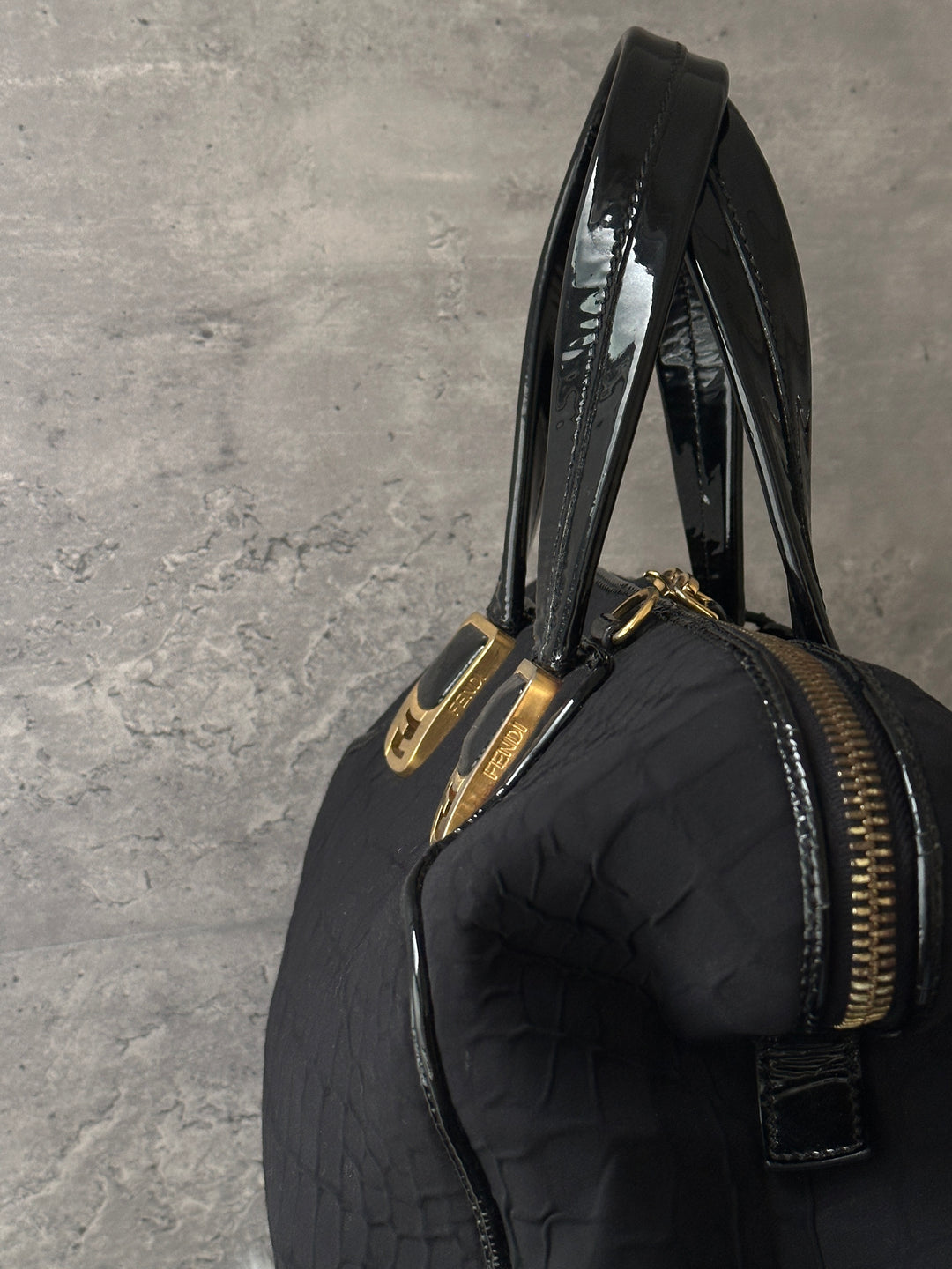 Fendi Boston Bag 🖤｜Gold FF Hardware｜Lightweight Design｜Great Value