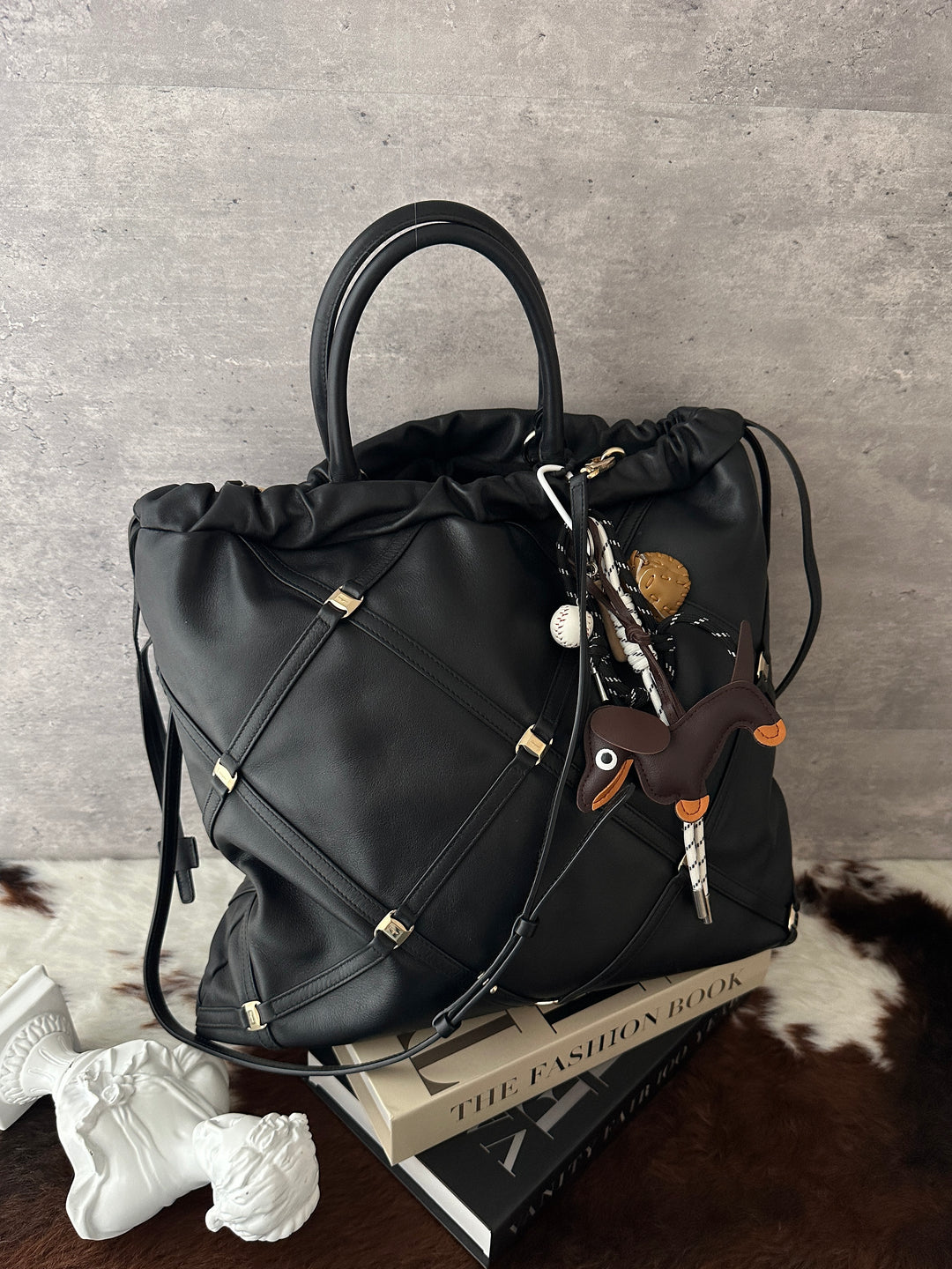 Ferragamo Leather Tote Bag 🖤｜Laptop-Friendly｜Top Handle &amp; Crossbody｜Distinctive Metal Details