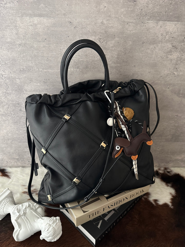 Ferragamo Leather Tote Bag 🖤｜Laptop-Friendly｜Top Handle &amp; Crossbody｜Distinctive Metal Details