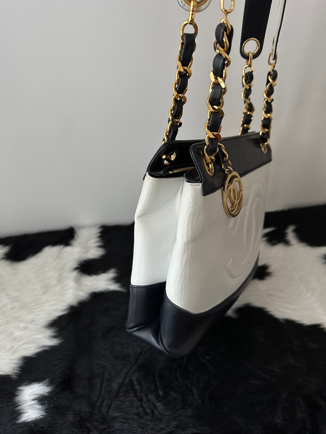 CHANEL 🖤🤍 Panda CC Chain Bag🐼✨｜Large Round CC Charm × Rare Colorway × Small Size Icon&nbsp;