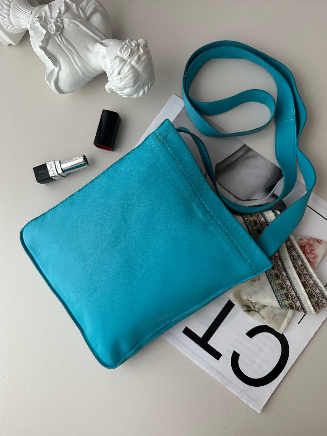 HERMÈS Lambskin Crossbody Bag 🩵✨｜Turquoise Blue × Perforated Logo × Soft Lambskin
