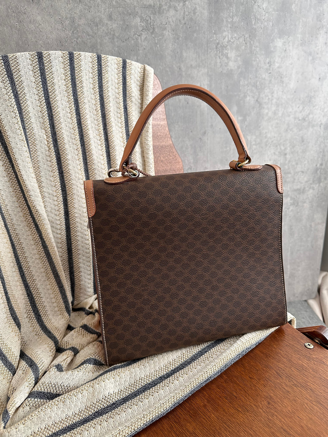 CELINE Vintage Macadam Kelly Bag 🤎