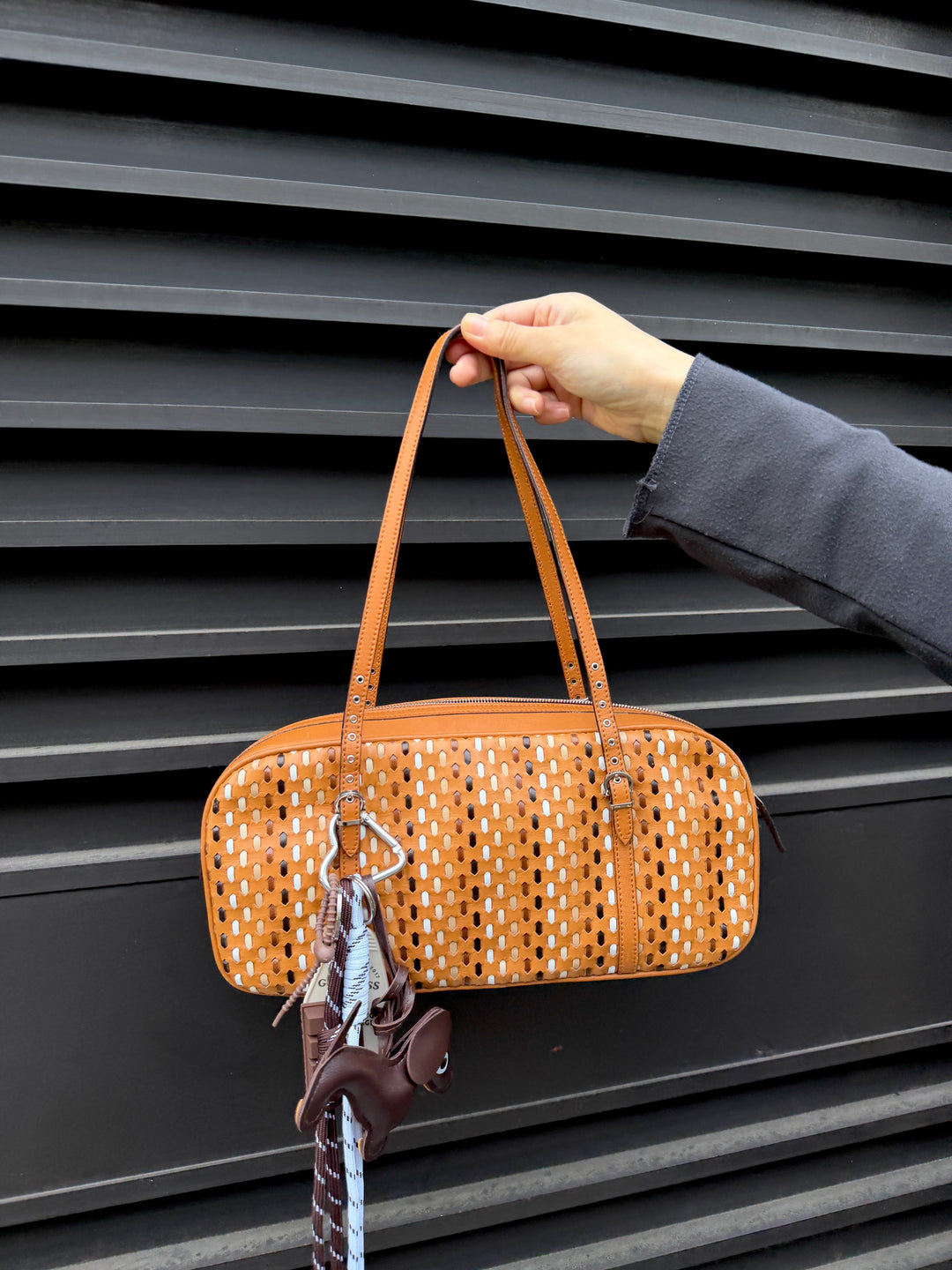 Salvatore Ferragamo Woven Leather Baguette Bag 🤎🥖｜Caramel Woven Design・Mini Baguette Shape・Rare Vintage