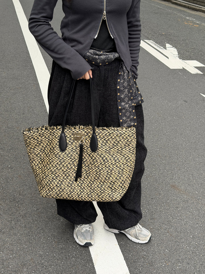 Ferragamo Special Show Raffia Tote Bag 👒｜Runway-Style Raffia Weave × Comes with Pouch × Chic Spring-Summer Mood