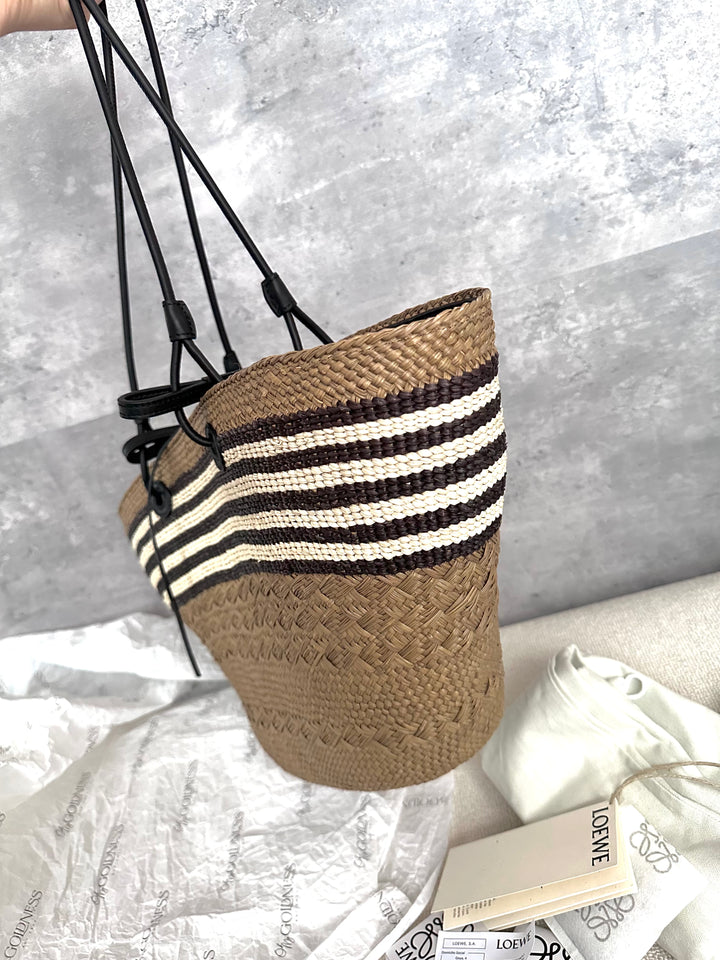 LOEWE Olive Green Bucket Bag 🫒✨｜Rare, Igable & Versatile