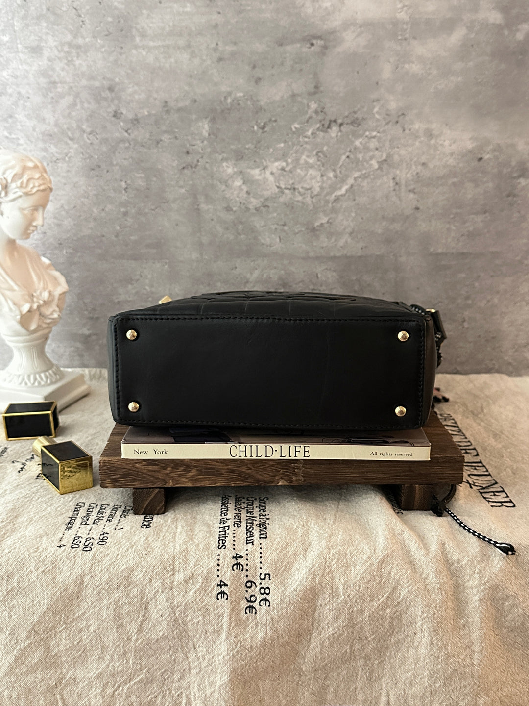 CHANEL Chocolate Bar Small Hobo Bag 🖤✨｜Quilted Leather × Oversized CC Logo × Compact Silhouette