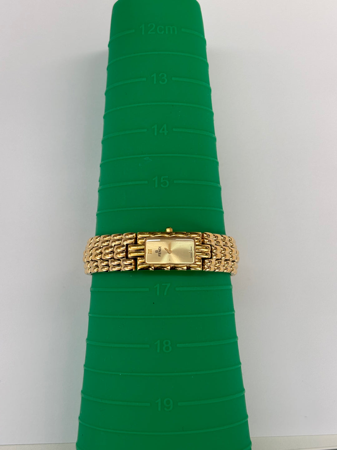 Fendi Rectangular Bracelet Watch ✨｜Slim Gold Case × Roman XII Dial × Elegant Vintage Bracelet