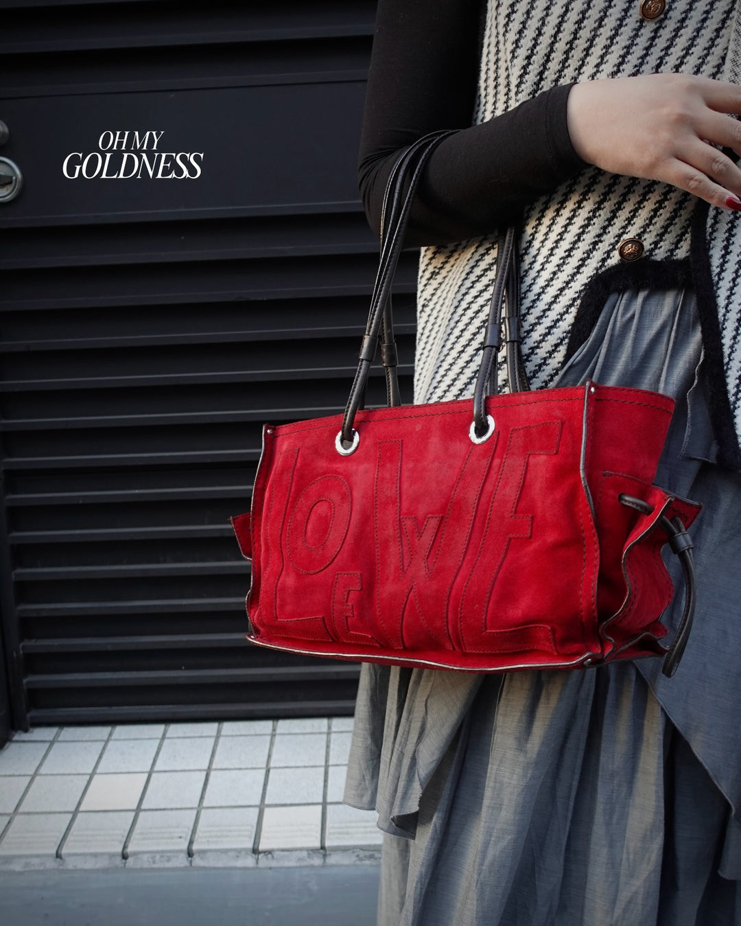 LOEWE Cowhide Suede Shopper Tote Bag ❤️｜Red Suede × Embossed Anagram × Spacious Everyday Size✨