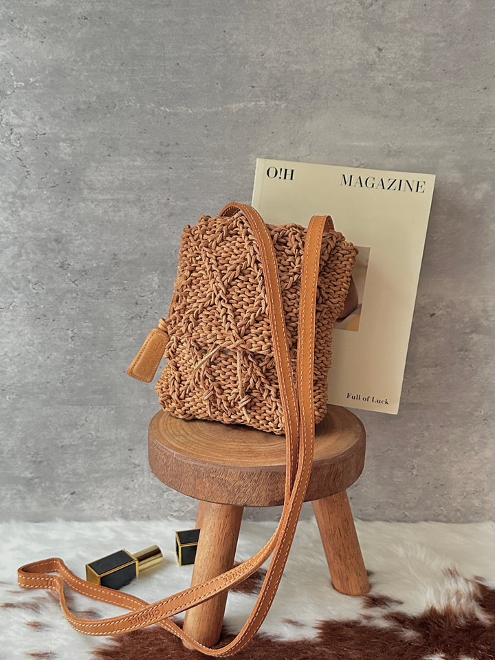 CHANEL Leather Woven Shoulder Bag 🤎🧺｜Intricate Leather Weave × Caramel Brown × Crossbody Carry