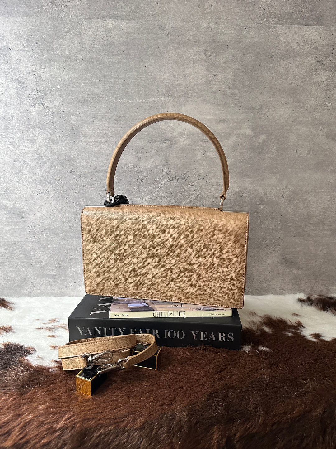 Ferragamo East West 小法棍 🤎with original strap Small size✨