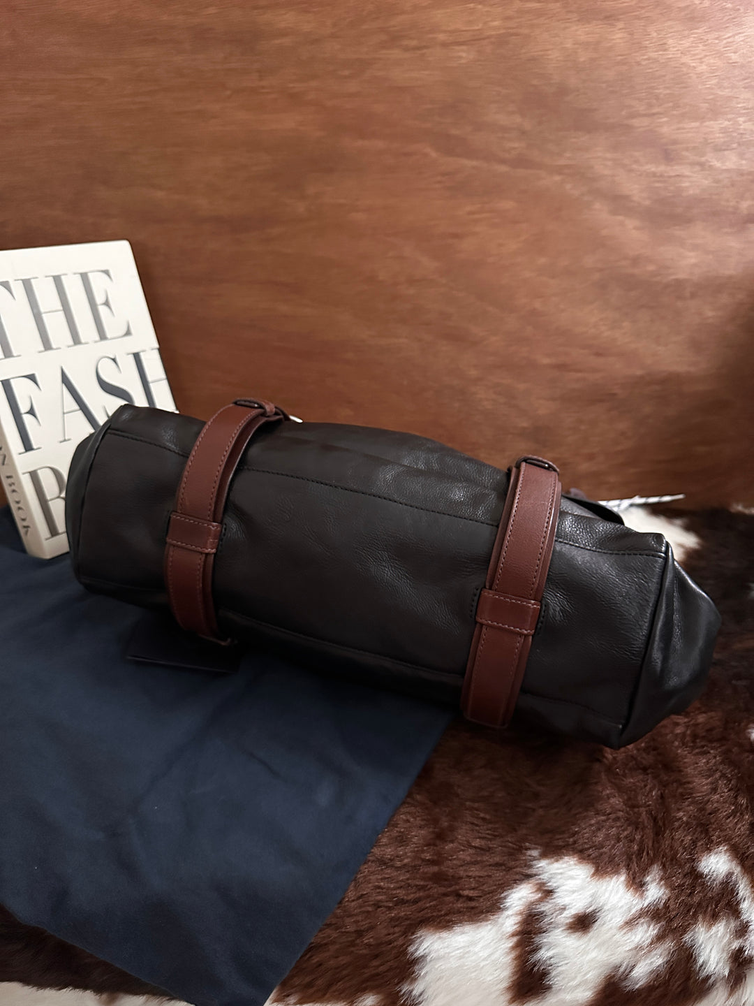 PRADA Leather Messenger Bag 🖤🤎｜Two-Tone Leather × Vintage Satchel Design × Spacious Capacity