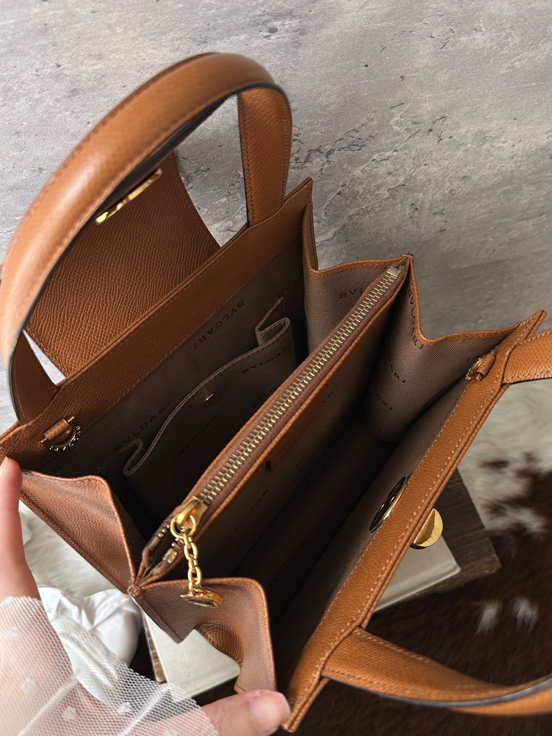 Bvlgari Caramel Box Top Handle Bag 🤎｜Original Strap｜Full Set Included｜Structured Shape