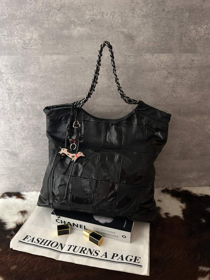 CHANEL Patchwork Leather Tote Bag 🖤✨｜Mixed Leather Textures × Oversized CC Logo × Spacious Capacity