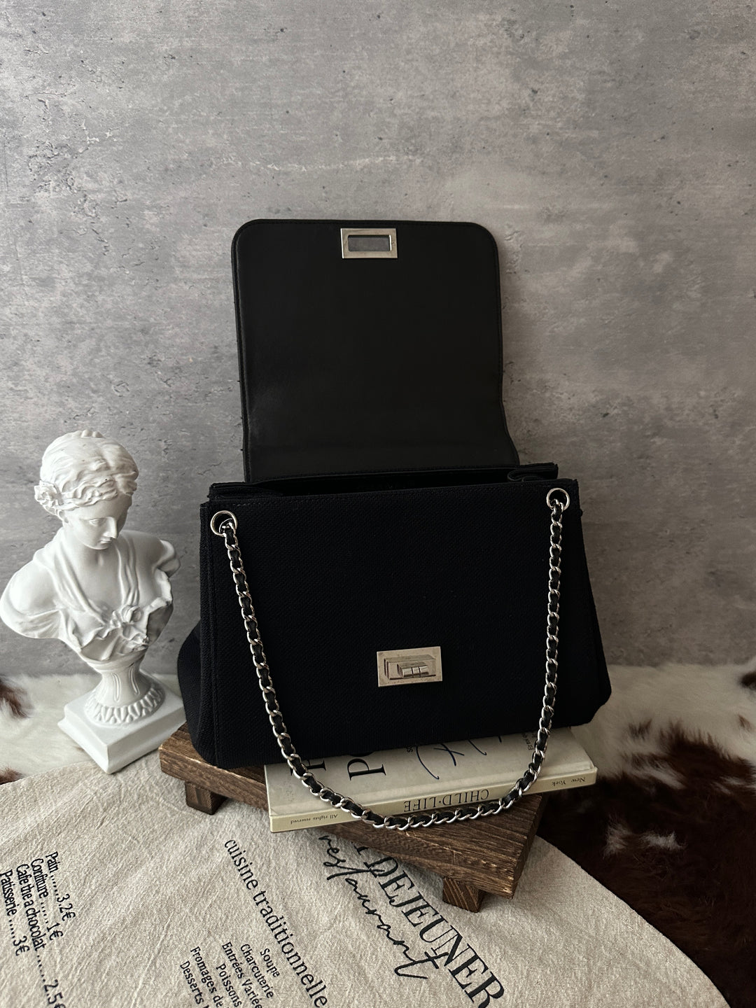 CHANEL Chain Flap Bag 🖤⛓️｜Glossy Quilting × Mixed Textures × Silver-Tone Chain