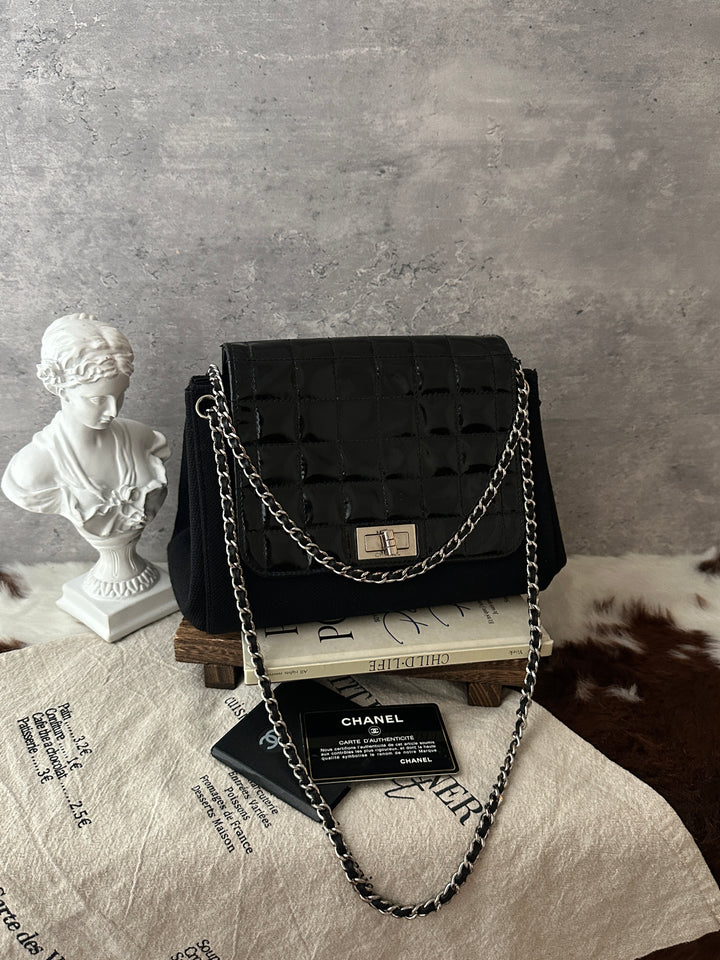 CHANEL Chain Flap Bag 🖤⛓️｜Glossy Quilting × Mixed Textures × Silver-Tone Chain