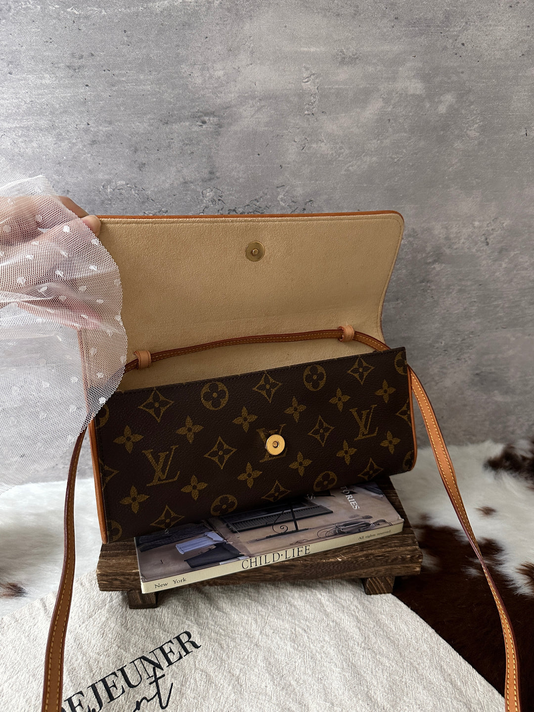 Louis Vuitton Monogram Baguette Crossbody Bag 🥖｜Classic Monogram｜Suede Interior｜Underarm Ready