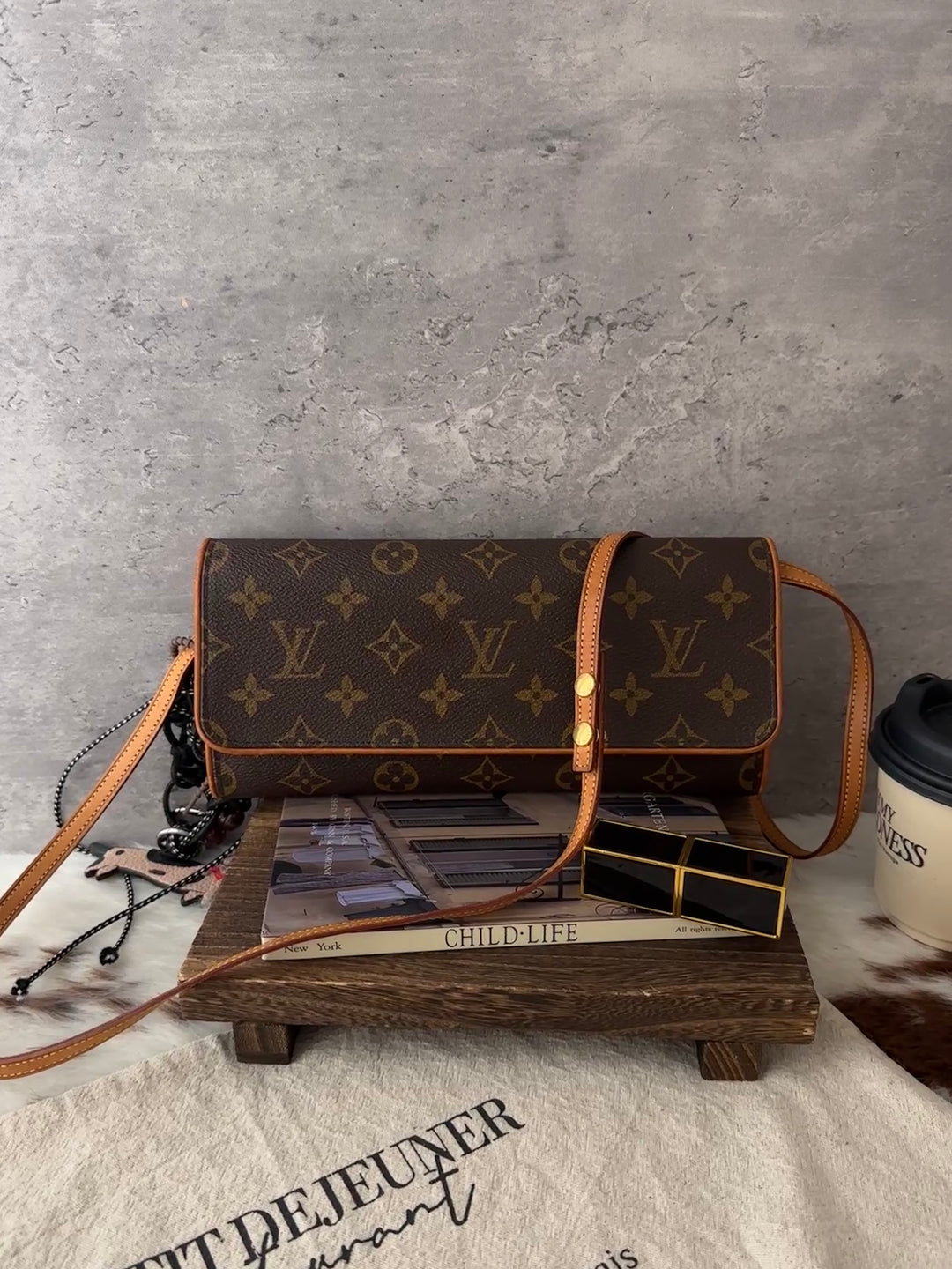 Louis Vuitton Monogram Baguette Crossbody Bag 🥖｜Classic Monogram｜Suede Interior｜Underarm Ready