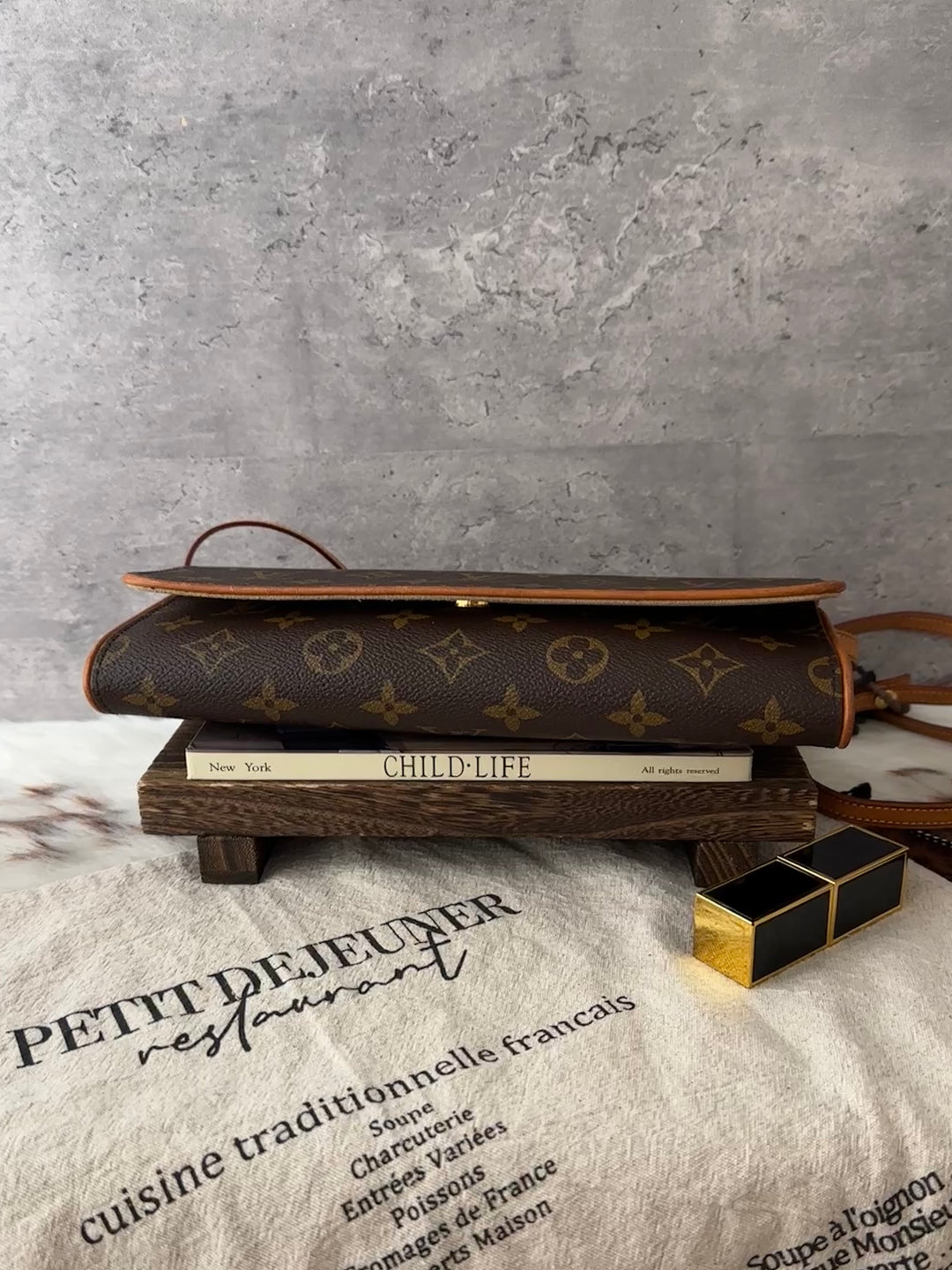 Louis Vuitton Monogram Baguette Crossbody Bag 🥖｜Classic Monogram｜Suede Interior｜Underarm Ready
