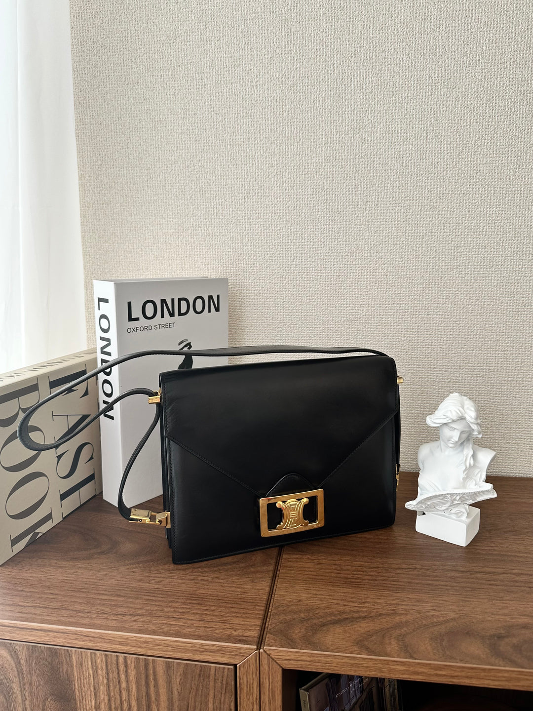 CELINE Large Triomphe Buckle Envelope Bag（Black × Gold）｜Vintage Prestige 🖤✨