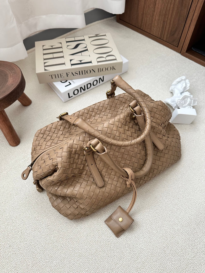 BOTTEGA VENETA Intrecciato Hobo Bag（Latte Beige）｜Classic Craftsmanship 🤎