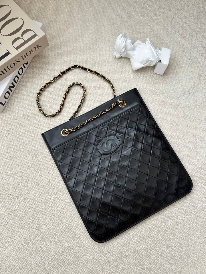 CHANEL Vintage Chain Tote Bag（Black Lambskin × Gold Hardware）｜Effortless Elegance 🖤✨