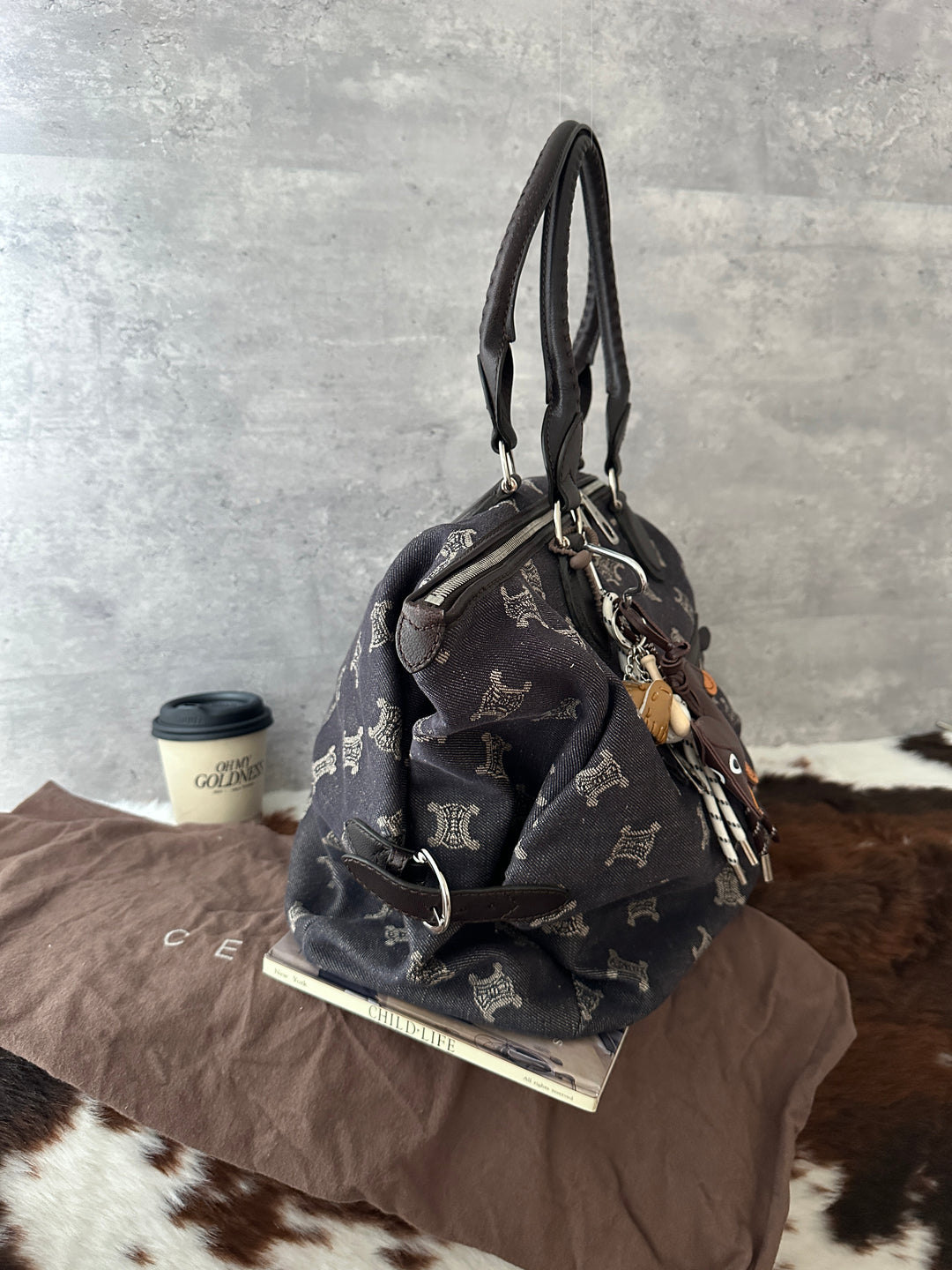Celine Vintage Monogram Denim Tote Bag 🤎｜Oversized Silhouette × Retro Monogram × Laptop-Friendly Capacity