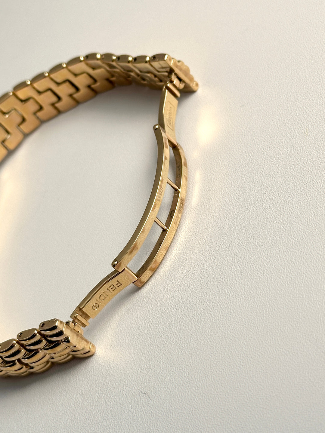 Fendi Rectangular Bracelet Watch ✨｜Slim Gold Case × Roman XII Dial × Elegant Vintage Bracelet
