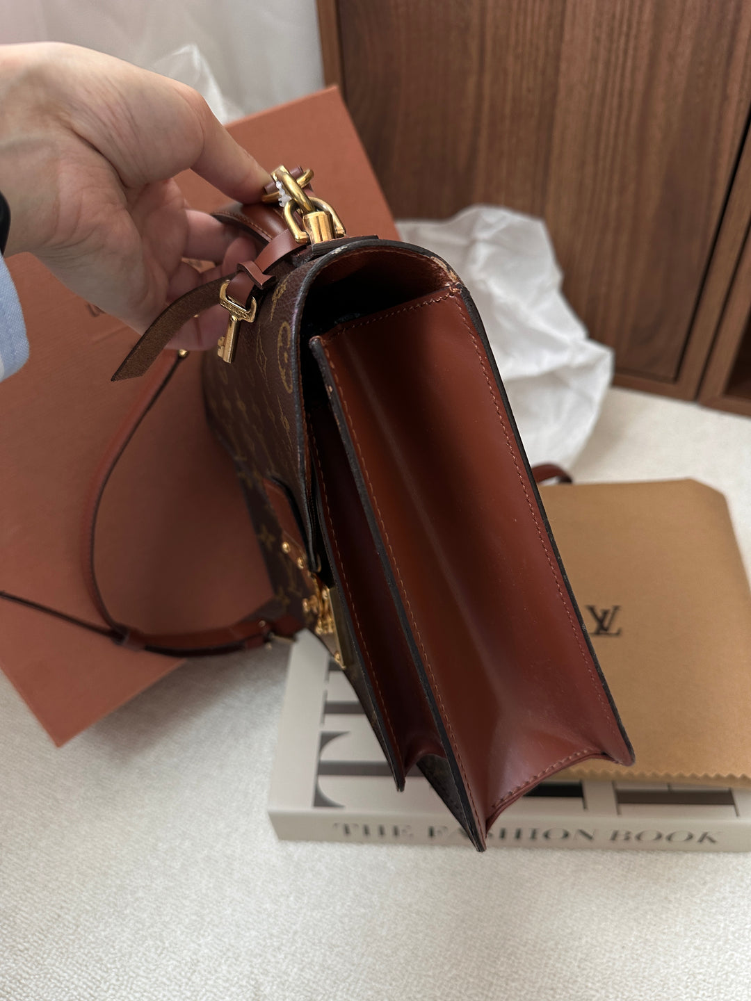 Louis Vuitton Monogram Messenger Bag ✨🤎 Full Set with Key, Strap & Box