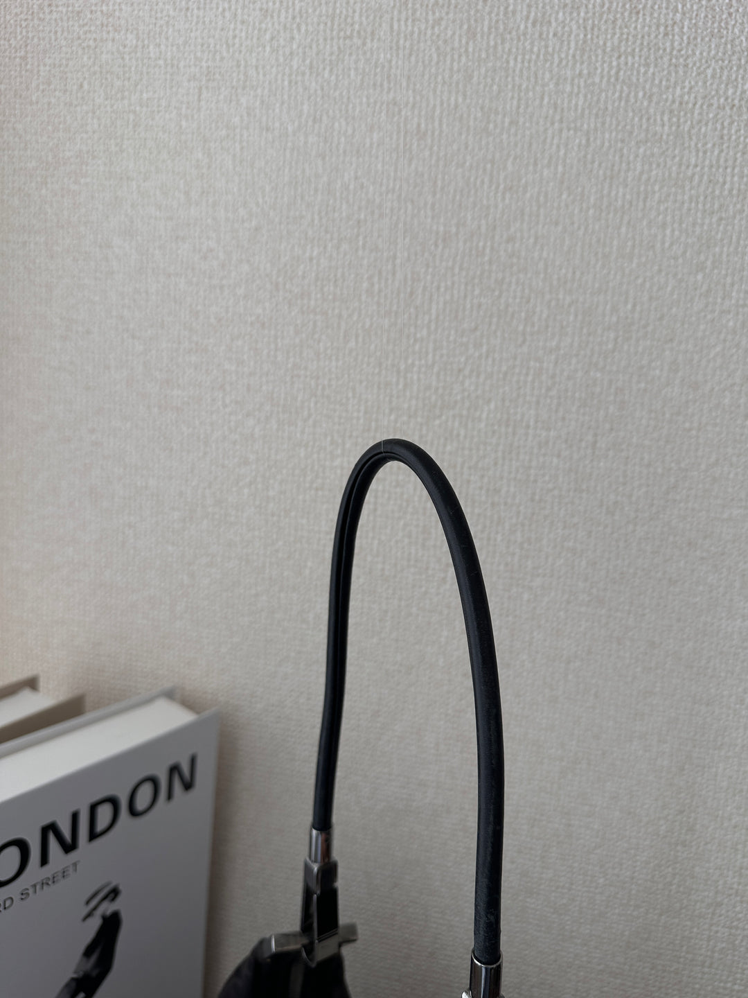 Gucci GG Monogram Hobo Bag 🖤✨ Canvas & Leather Mix