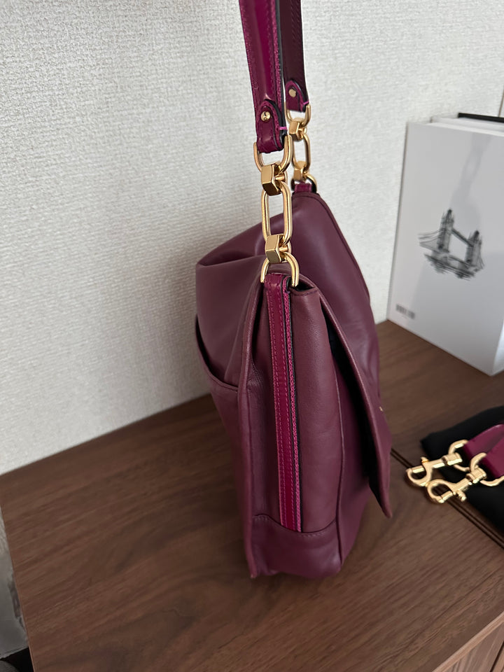 LOEWE Round Logo Hobo Bag（Burgundy Nappa Lambskin）｜Rare Small Size 🤎✨